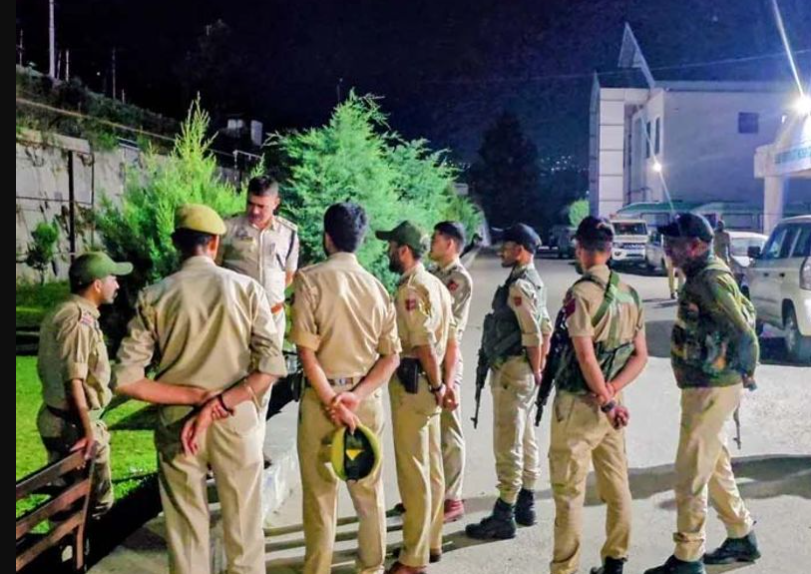 بھدرواہ فائرنگ واقعہ: نوجوان جاں بحق ، ایس او جی کے تین اہلکار زخمی